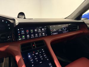 Porsche Taycan bild 28