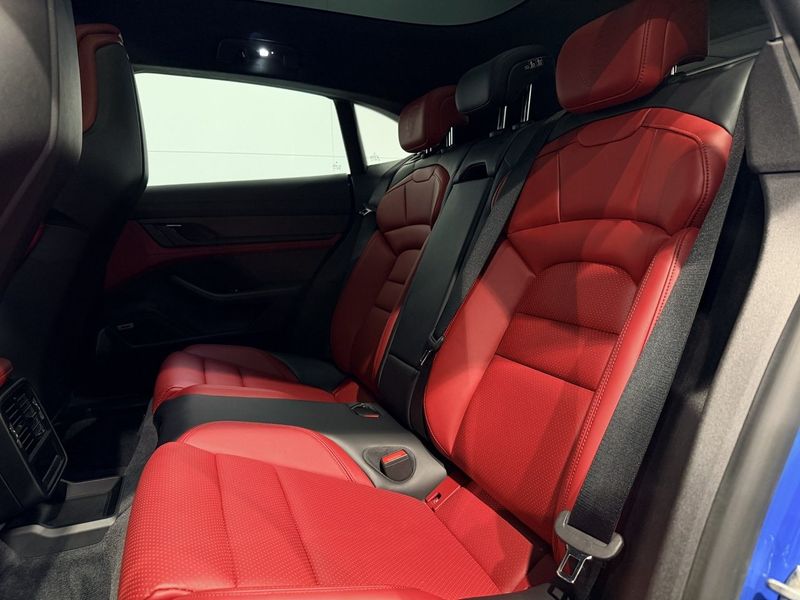 Porsche Taycan bild 30
