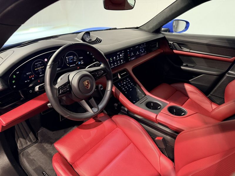 Porsche Taycan bild 23