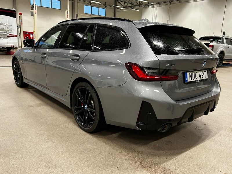 BMW 330 bild 6