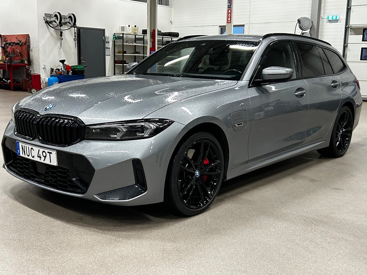 BMW 330