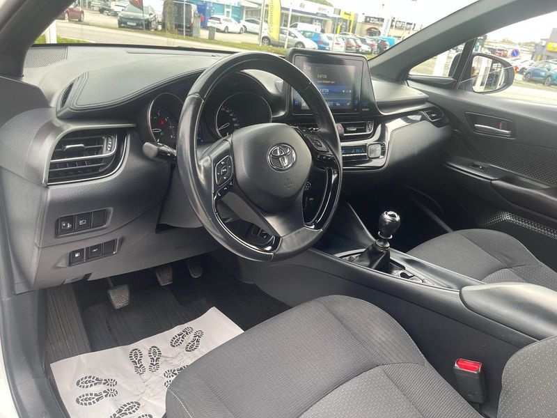 Toyota C-HR bild 11