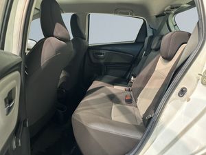Toyota Yaris bild 13