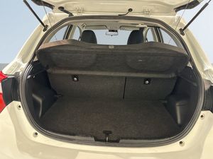 Toyota Yaris bild 12