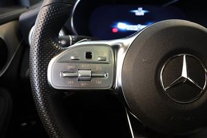 Mercedes GLC220 bild 9