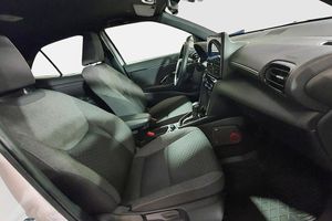 Toyota Yaris Cross bild 16