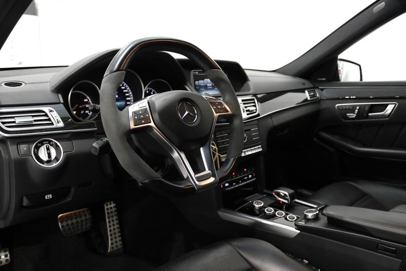 Mercedes E63 AMG bild 12