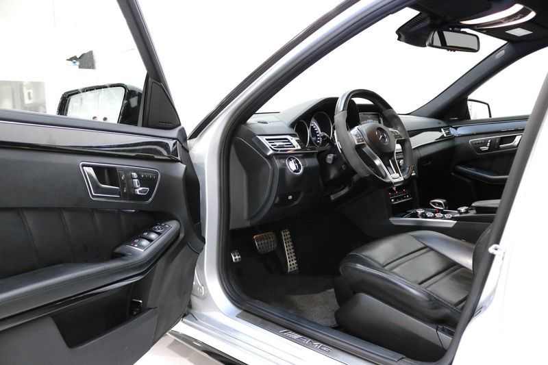 Mercedes E63 AMG bild 13