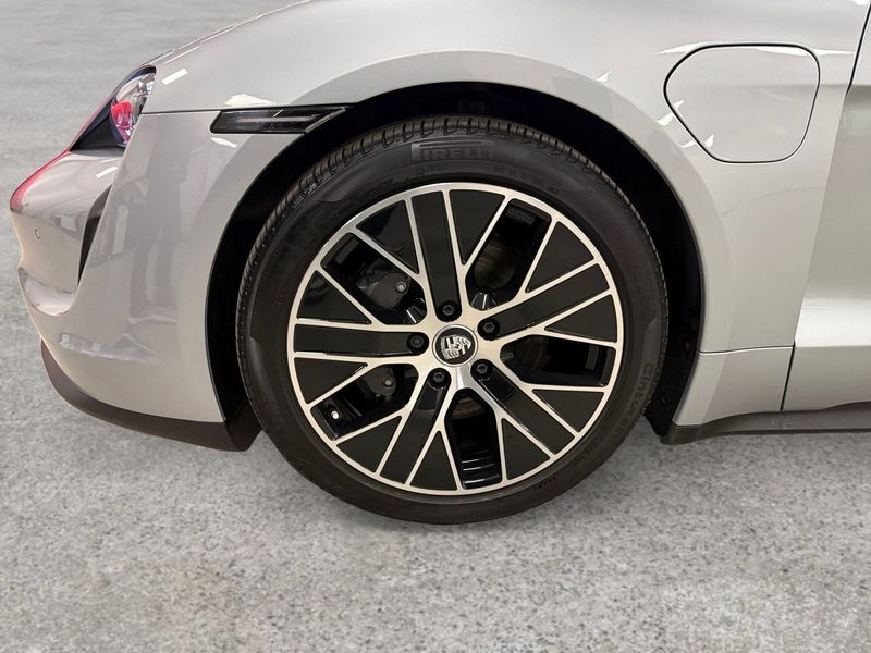 Porsche Taycan bild 16