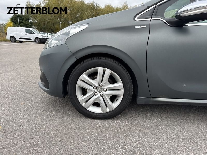 Peugeot 208 bild 13