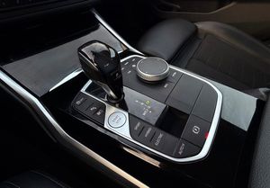 BMW 330 bild 14