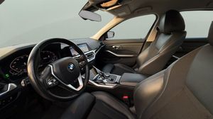 BMW 330 bild 9