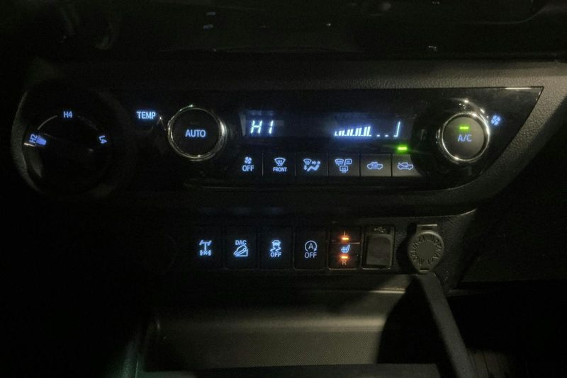 Toyota Hilux bild 13