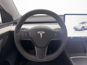 Tesla Model Y bild 16