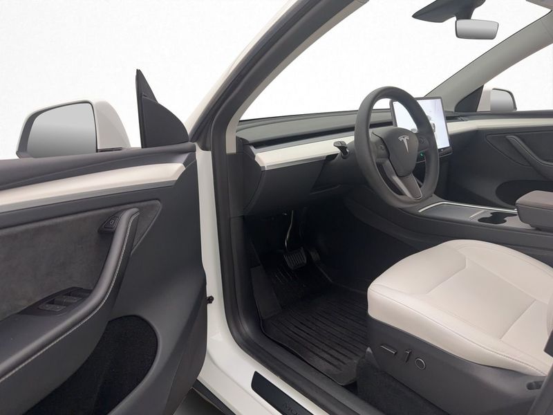 Tesla Model Y bild 12