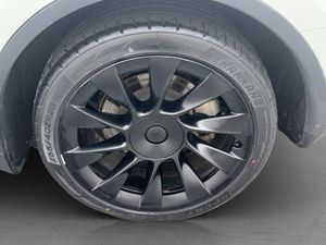 Tesla Model Y bild 34