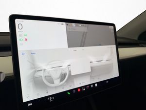 Tesla Model Y bild 20