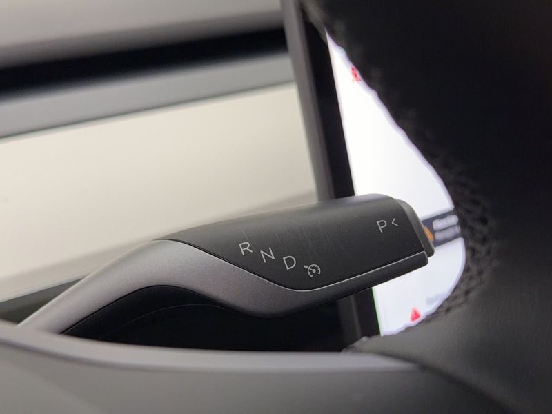 Tesla Model Y bild 19