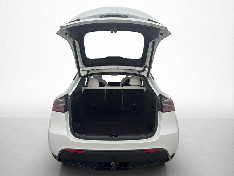 Tesla Model Y bild 30