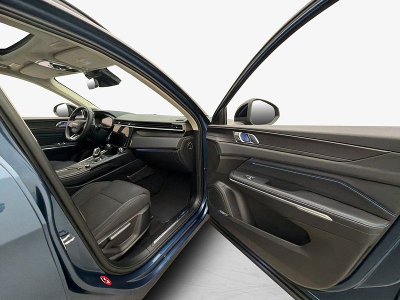 Lynk & Co 01 bild 17