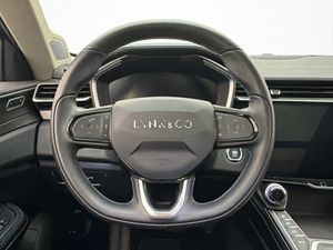 Lynk & Co 01 bild 15