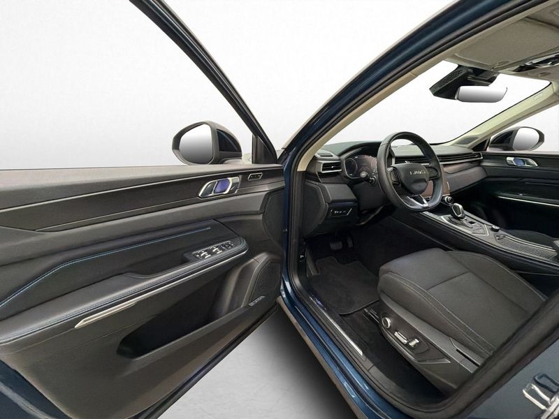 Lynk & Co 01 bild 12