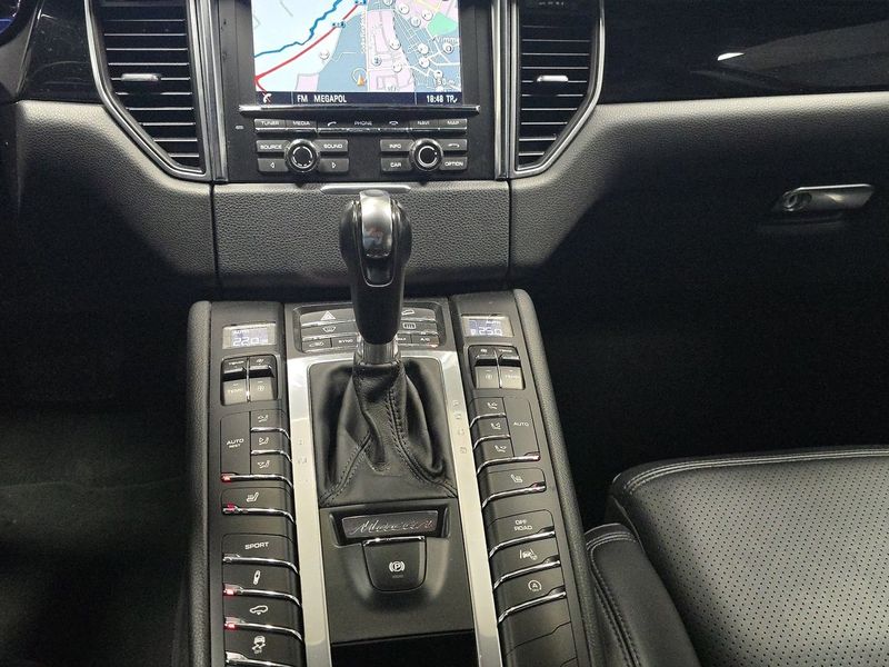 Porsche Macan bild 25