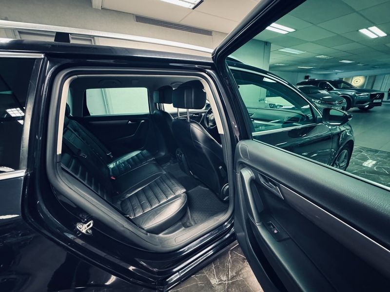 Volkswagen Passat bild 8