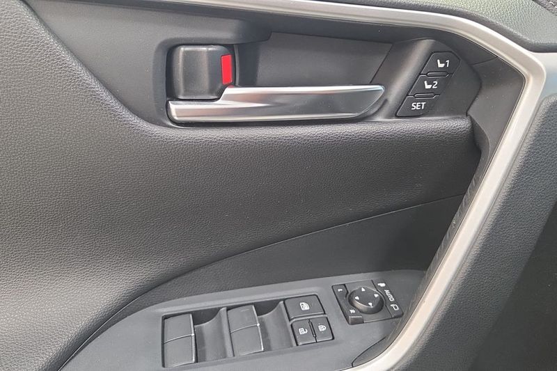 Toyota RAV4 bild 15