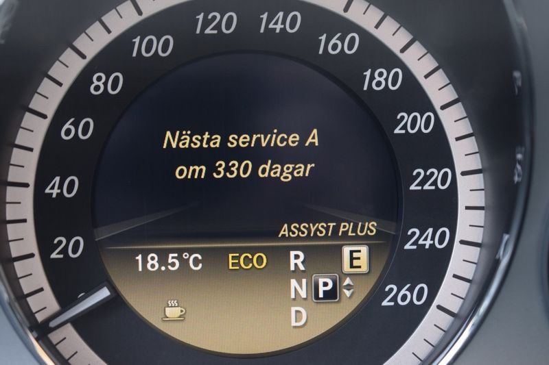 Mercedes E220 bild 10