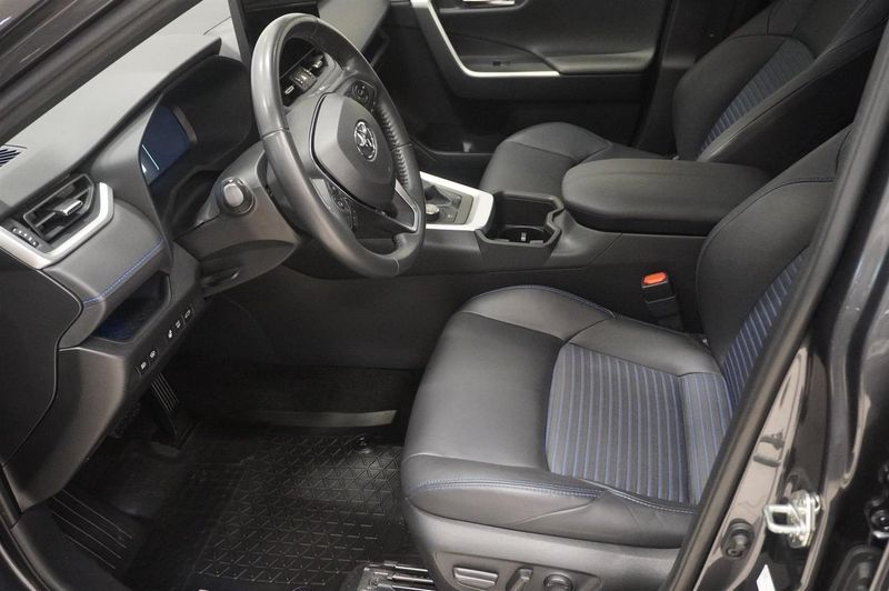 Toyota RAV4 bild 2