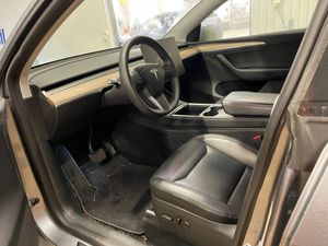 Tesla Model Y bild 5