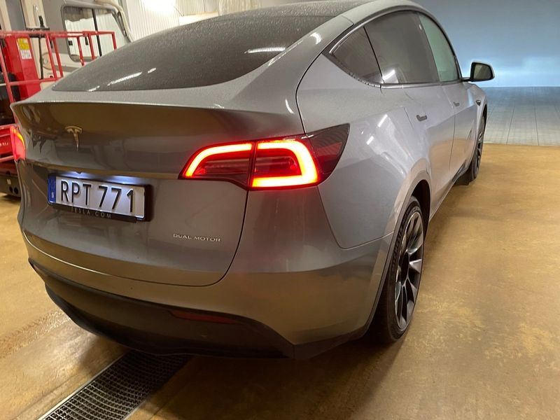 Tesla Model Y bild 3