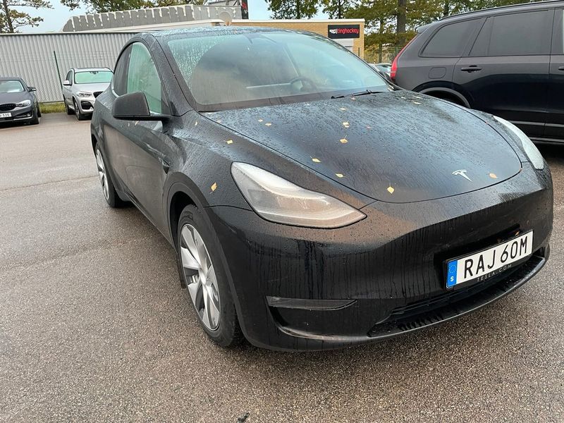 Tesla Model Y bild 2