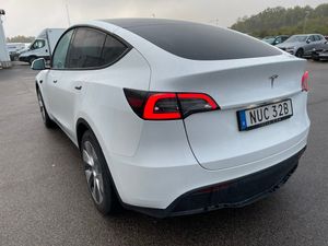 Tesla Model Y bild 4