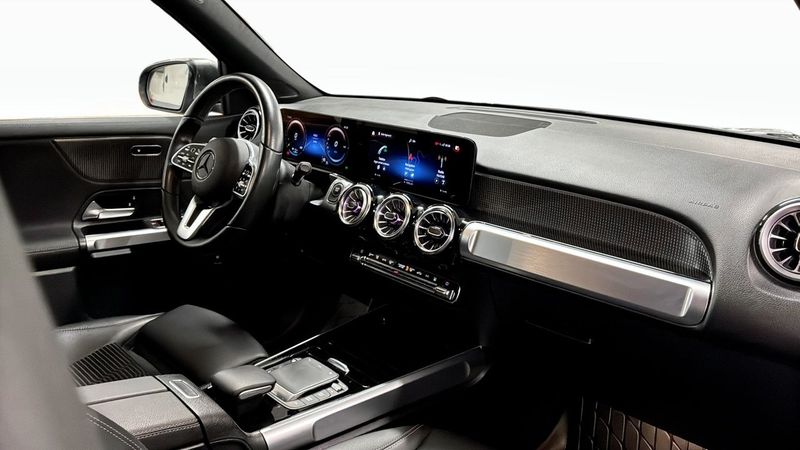 Mercedes EQB300 bild 9