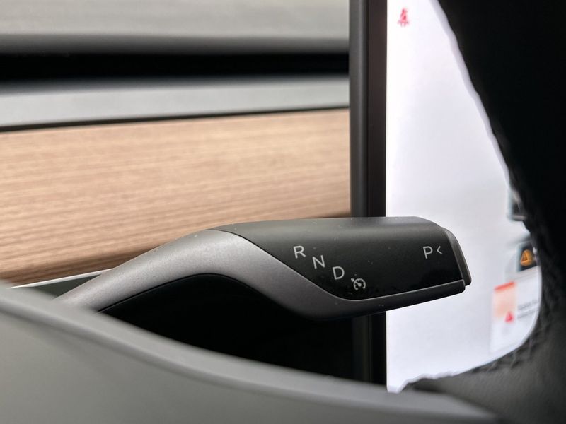 Tesla Model Y bild 21