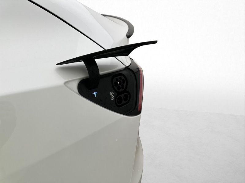 Tesla Model Y bild 10