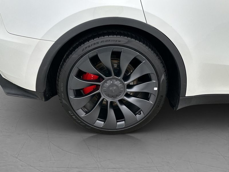 Tesla Model Y bild 33