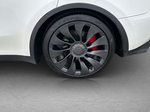 Tesla Model Y bild 32