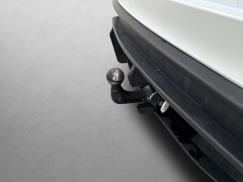 Tesla Model Y bild 12