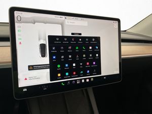 Tesla Model Y bild 28