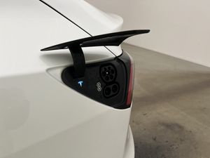 Tesla Model Y bild 11