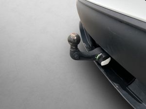 Tesla Model Y bild 12