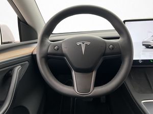 Tesla Model Y bild 21