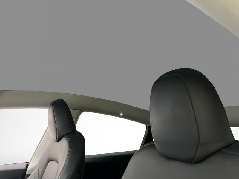 Tesla Model Y bild 19