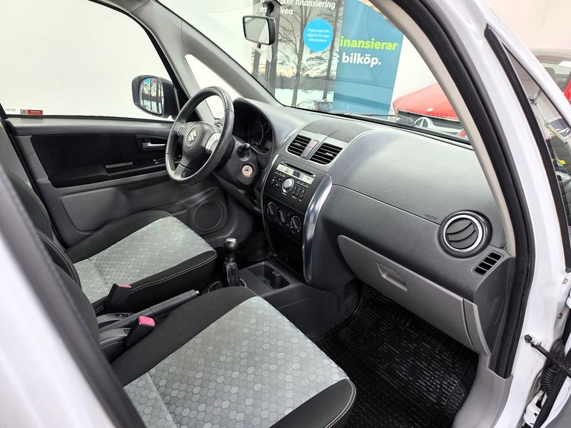 Suzuki SX4 bild 7