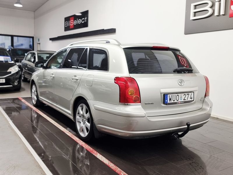 Toyota Avensis bild 16