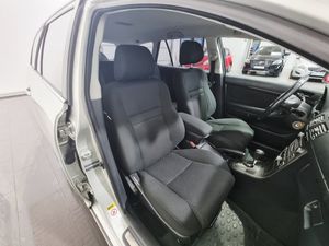 Toyota Avensis bild 20