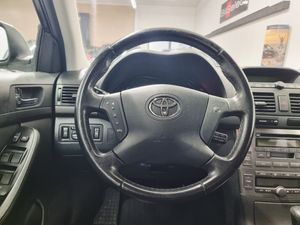 Toyota Avensis bild 11